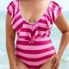 Vetements Azzlee Grande Taille | Maillot De Bain 1 Piece Raye A Volants A Col V Noue Au Dos De Grande Taille Fuchsia