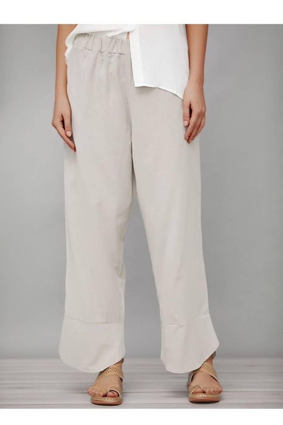 Vetements Azzlee Pantalon | Plaine Avec Poches Decontractee Pantalon Beige