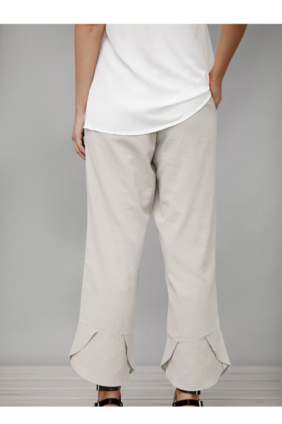 Vetements Azzlee Pantalon | Plaine Avec Poches Decontractee Pantalon Beige