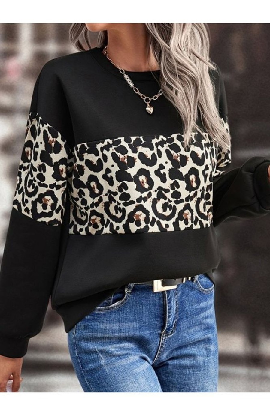 Vetements Azzlee Sweats Et Sweats A Capuche | Sweatshirt Decontracte A Col Rond Et Motif Leopard Noir