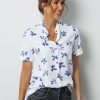 Vetements Azzlee T-Shirts | Floral Boutons Collier Manches Courtes Chemisier Blanc